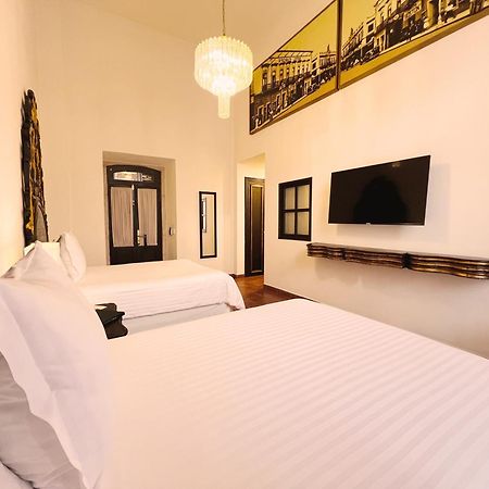 Hotel Herencia By Hosting House Морелія Екстер'єр фото