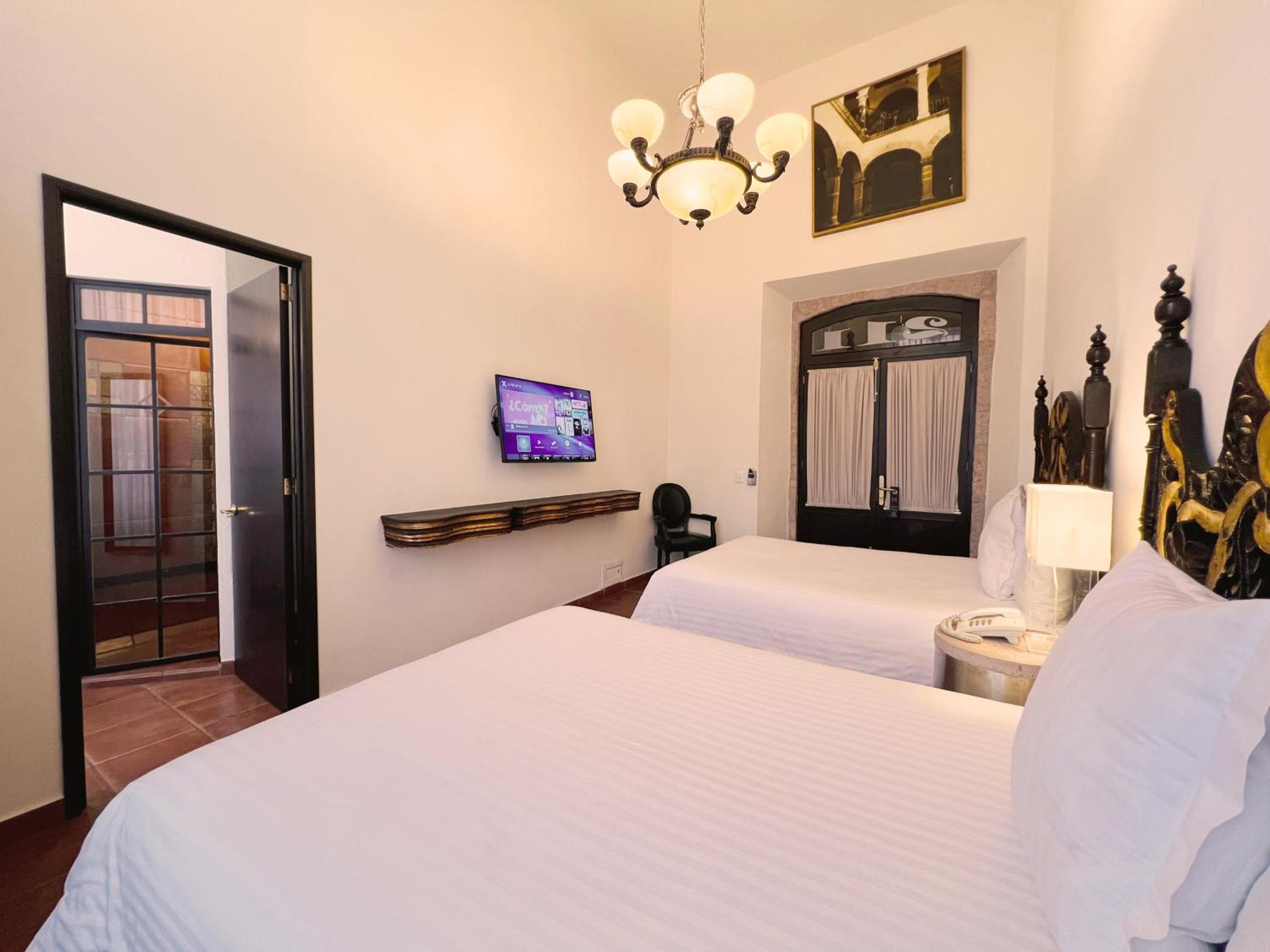 Hotel Herencia By Hosting House Морелія Екстер'єр фото