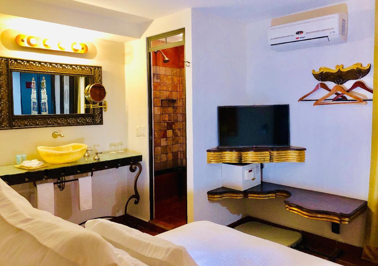 Hotel Herencia By Hosting House Морелія Екстер'єр фото